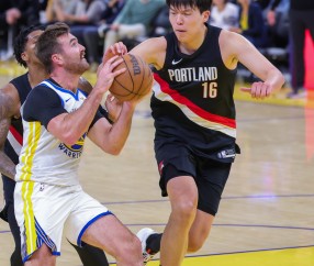 关键时刻NBA总决赛传出新动向；金州勇士再遭质疑；管理层表态——信心回归；年轻球员得到机会的简单介绍-开云体育下载