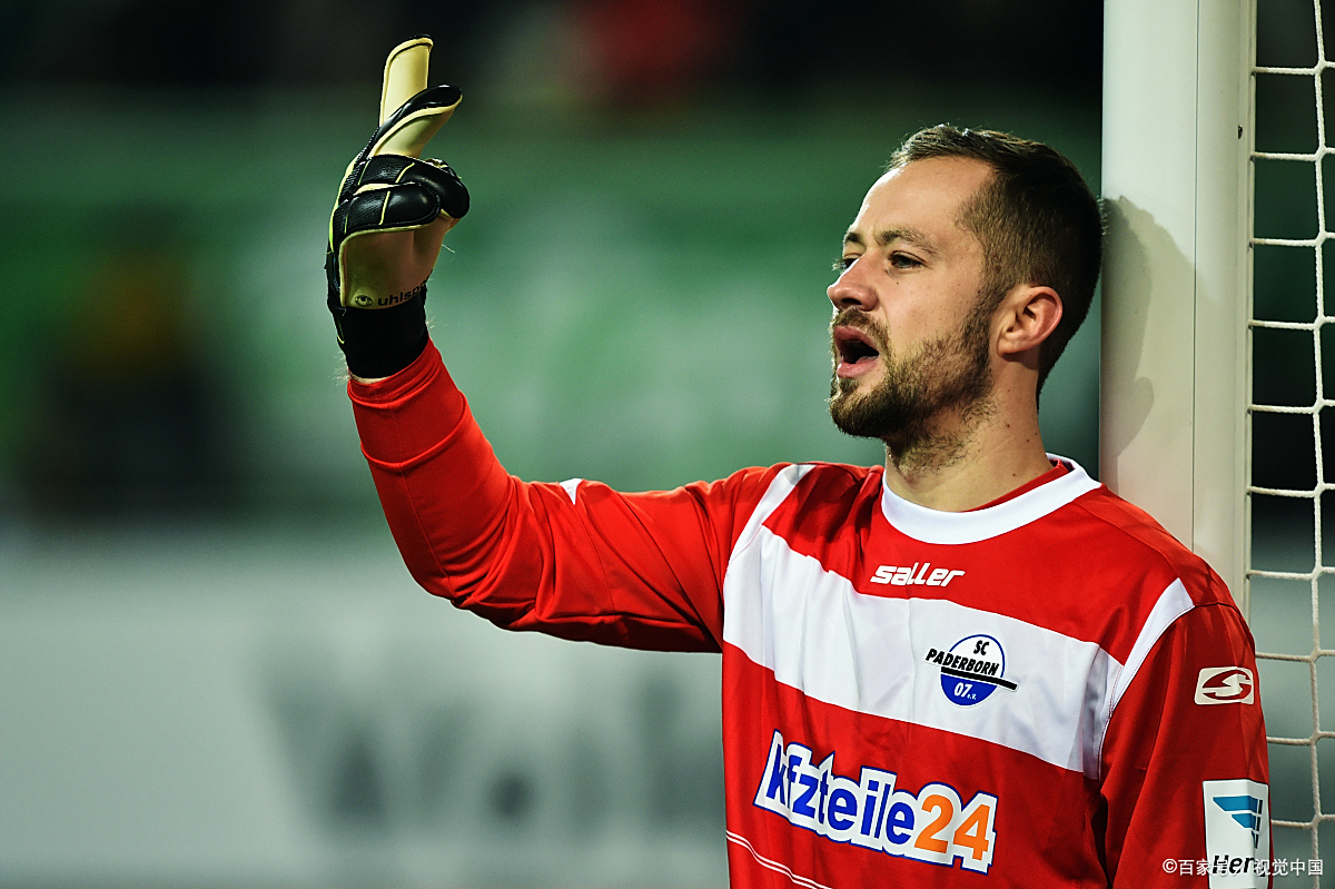 那不勒斯迎欧冠关键赛，窗口期主帅复盘，气氛紧张，训练强度明显提升