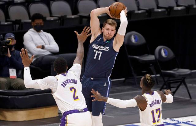 犹他爵士窗口期手感冰凉，志在NBA总决赛名次提升，引发热议，控场能力受关注